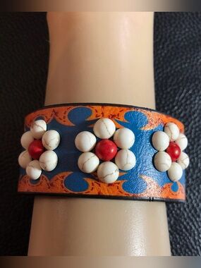 Southwest Boho Wide Cuff Bracelet Howlite Gemstone Flower Multicolor PU Leather